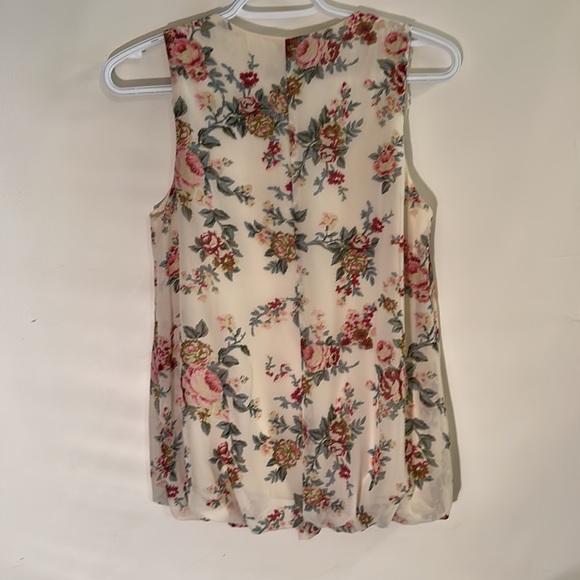 Eclipse Cream coloured Sleeveless top with flowers Size Small - Picture 2 of 3